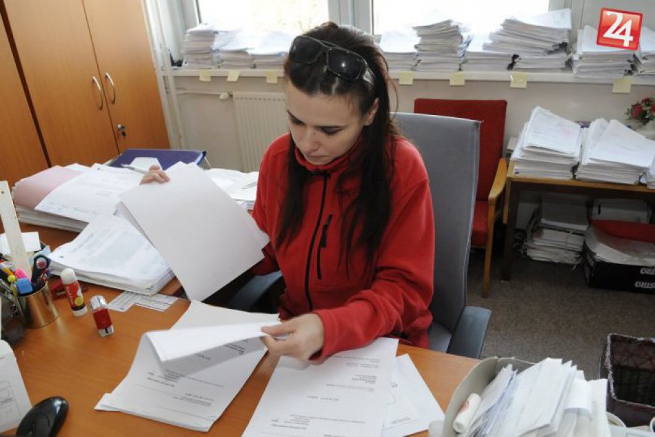 Ilustračný obrázok k článku Rodičia, pozor: Úradom práce už nemusíte doručovať potvrdenia o návšteve školy