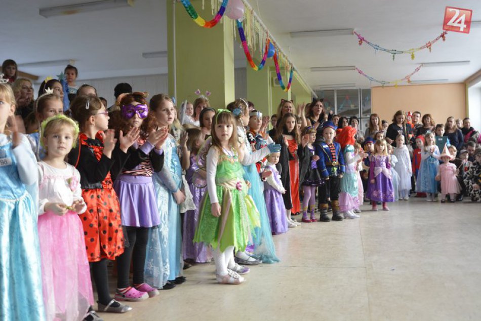 Ilustračný obrázok k článku Strašidlá, princezné a pestrý PROGRAM. Najmenších Bystričanov čaká veľký karneval