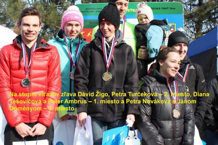 Ilustračný obrázok k článku Na Valentína sa bozkávali na stupienku víťazov