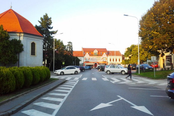 Ilustračný obrázok k článku Kde to je? 10 otázok, na ktoré by mal Hlohovčan vedieť odpovedať aj o polnoci