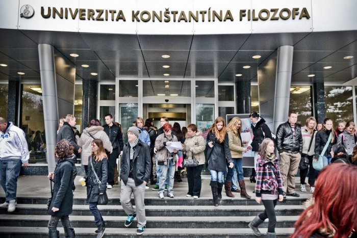 Ilustračný obrázok k článku Vysokoškolákov vlani ubudlo: Školský výbor ich chce získať zo zahraničia