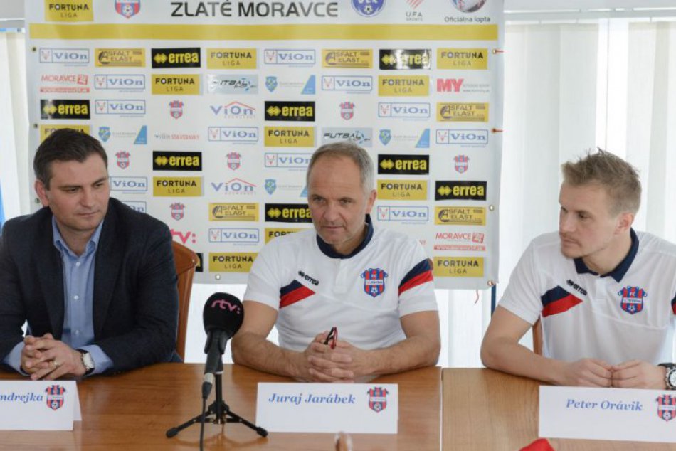 Ilustračný obrázok k článku Futbalisti ViOn-u po zimnej príprave: V tabuľke chcú ísť čo najvyššie, FOTO