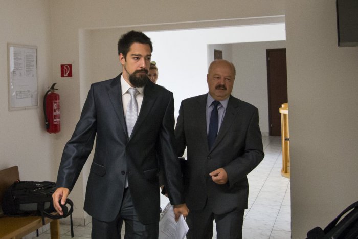 Ilustračný obrázok k článku Súd oslobodil Bratislavčana, ktorý mal útočiť na ženy močom a exkrementmi