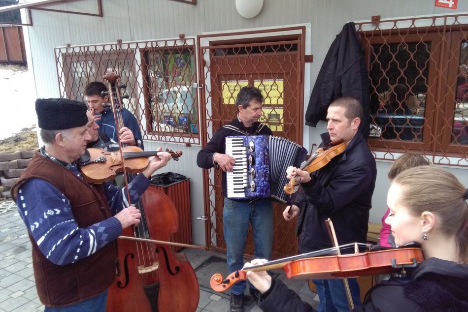 Ilustračný obrázok k článku FOTO: Veselica, ľudovky aj obecná zabíjačka. Drábsko doslova ožilo tradíciami