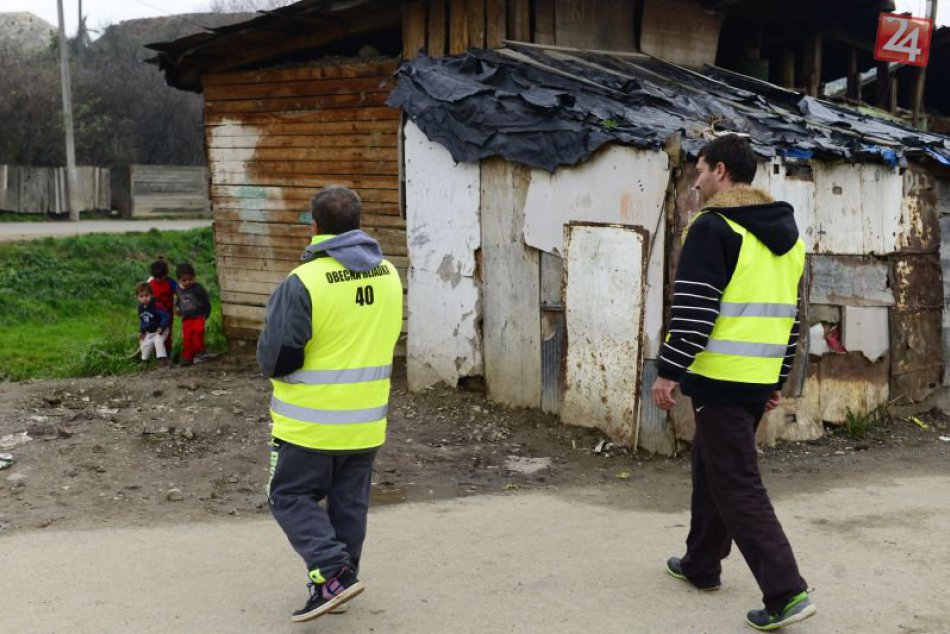 Ilustračný obrázok k článku Z REGIÓNOV: V Matejovciach začala opäť pôsobiť občianska hliadka