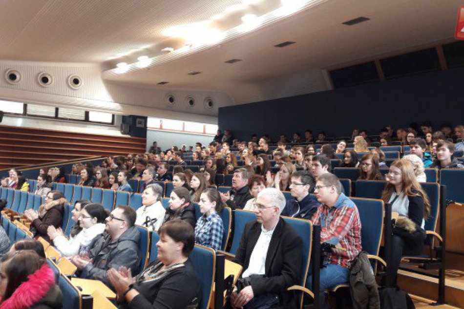 Ilustračný obrázok k článku Na Slovensku sa vzdeláva len 2,9 percenta dospelej populácie