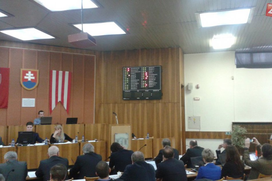 Ilustračný obrázok k článku Považskobystrickí poslanci zasadajú do lavíc: O čom budú rokovať?