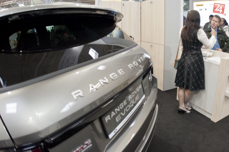 Ilustračný obrázok k článku Automobilka Jaguar Land Rover zruší tisíc miest: Zredukuje výrobu v dvoch závodoch