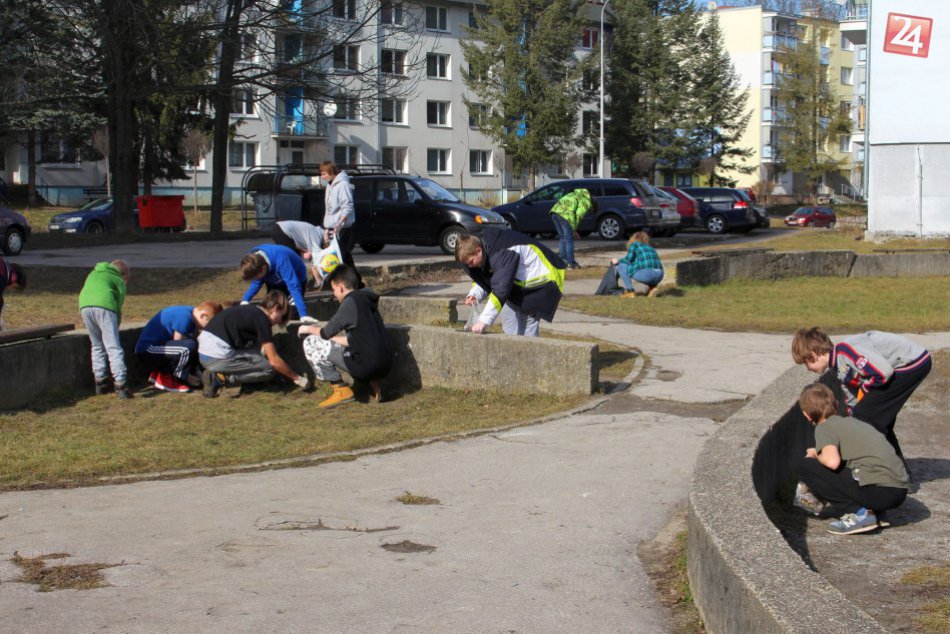 Ilustračný obrázok k článku FOTO: Bystrické deti môžu ísť príkladom. Cez prázdniny nelenili a skrášlili Fončordu