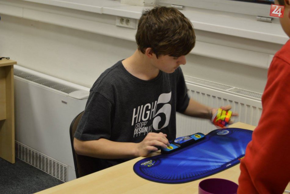 Ilustračný obrázok k článku VIDEO: Kunešovčan Dalibor (17) a jeho superschopnosť, nebudete chápať!