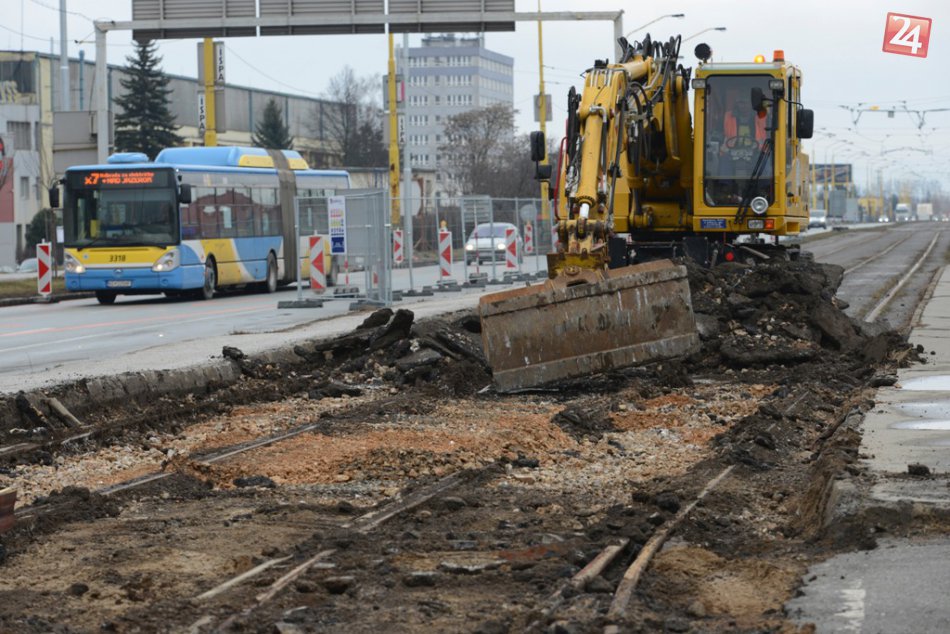 Ilustračný obrázok k článku Aktuálne na križovatke VSS: Na košickom dopravnom uzle sa stále maká