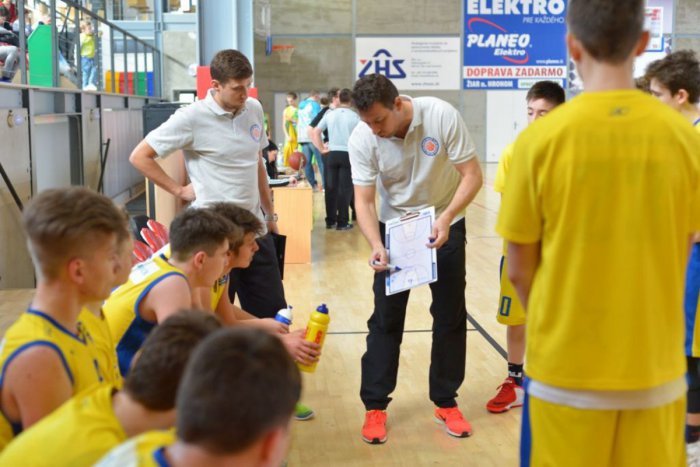 Ilustračný obrázok k článku Zápasy na žiarskej palubovke: Prekvapivý skrat aj vydretá výhra, FOTO