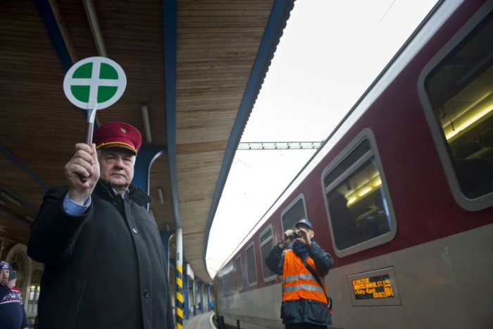 Ilustračný obrázok k článku Ministerstvo chce motivovať školákov, aby išli študovať dopravu