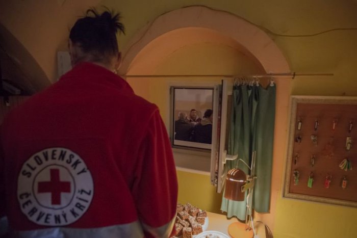 Ilustračný obrázok k článku Slovenský Červený kríž hľadá záchrancov života, vyhlasuje Čin humanity 2016