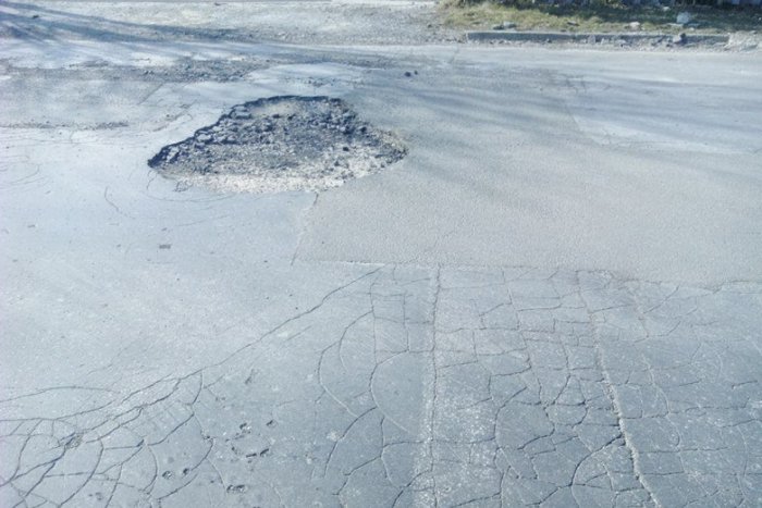 Ilustračný obrázok k článku Výtlky v Košiciach: Na týchto miestach radšej spomaľte, FOTO