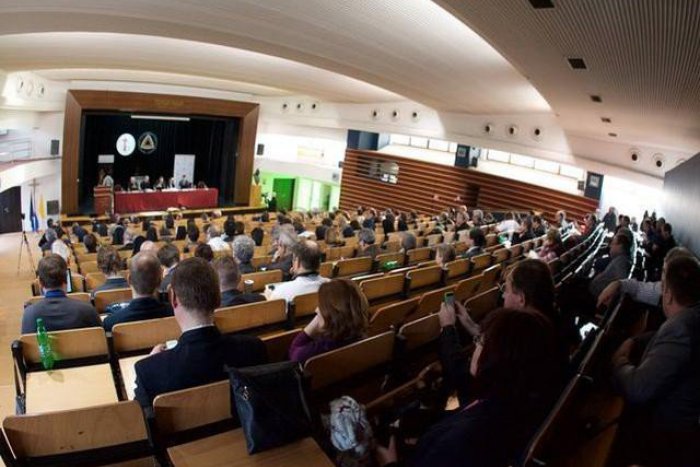 Ilustračný obrázok k článku Lídri Katolíckej cirkvi sa stretnú na KU v Ružomberku