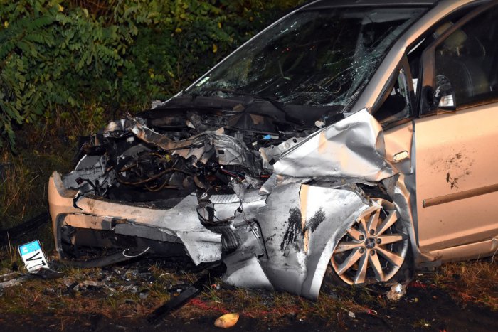 Ilustračný obrázok k článku V Cíferi vyhasol ľudský život: Vozidlo narazilo do oplotenia rodinného domu