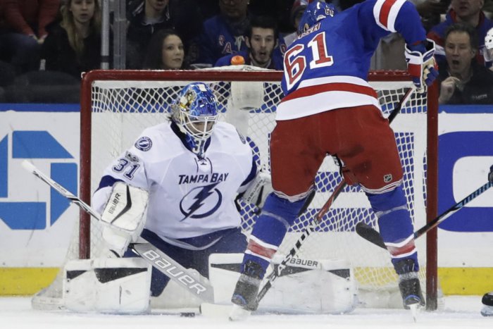 Ilustračný obrázok k článku Chára gólom pomohol zdolať Vancouver: Budaj s premiérovým víťazstvom v Tampe