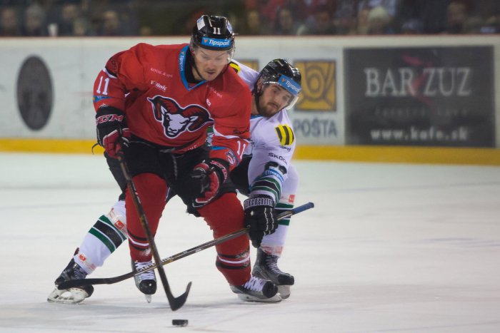 Ilustračný obrázok k článku Favorita chcú potrápiť: Obranca Rehák a útočník Tibenský pred play off