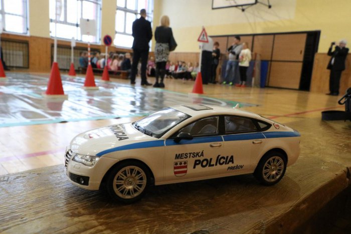 Ilustračný obrázok k článku Meskáčik v Prešove: Strážcovia zákona sa venovali deťom, dostali aj odmenu