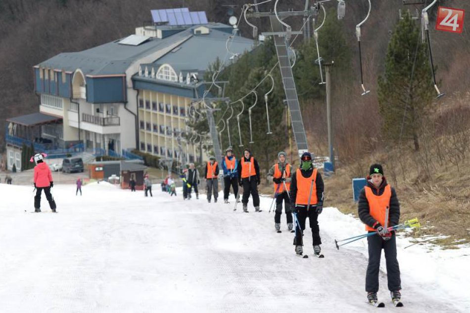 Ilustračný obrázok k článku Do tohto rezortu na východe Slovenska chodia už aj Tatranci. Spoznajte VÝHODY jarnej lyžovačky aj vy!