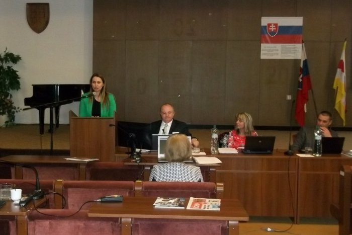 Ilustračný obrázok k článku Šaľu navštívil minister Sólymos: Poslankyňa NR SR vystúpila na zastupiteľstve