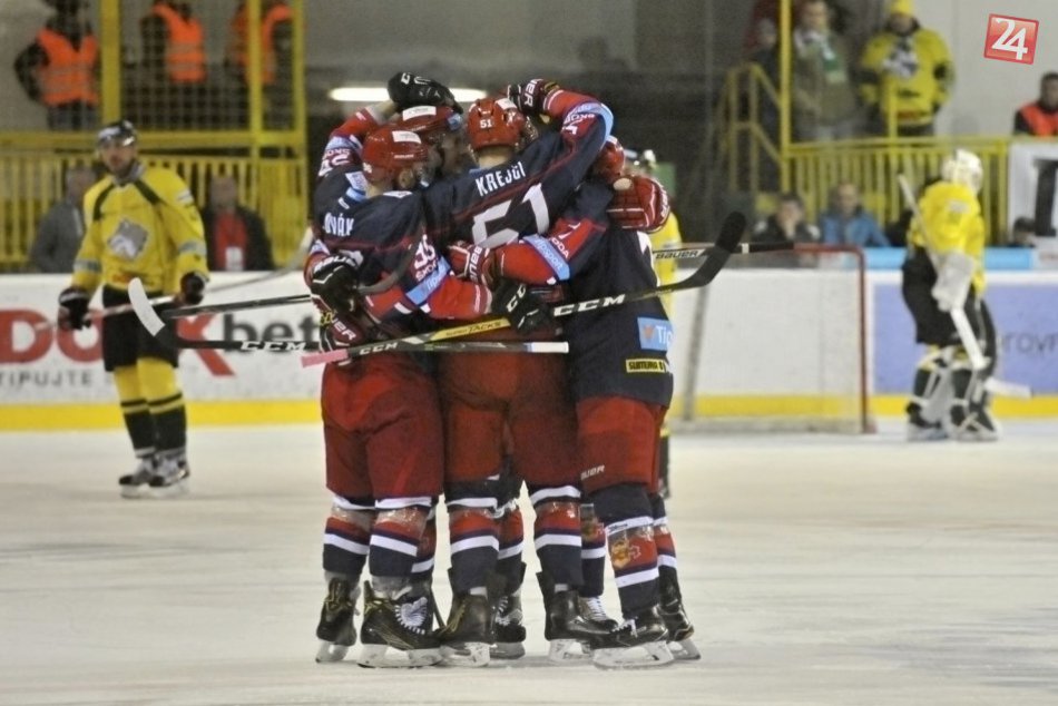 Ilustračný obrázok k článku Stav série medzi Zvolenom a Žilinou je vyrovnaný. Hráči HKM triumfovali pod Dubňom