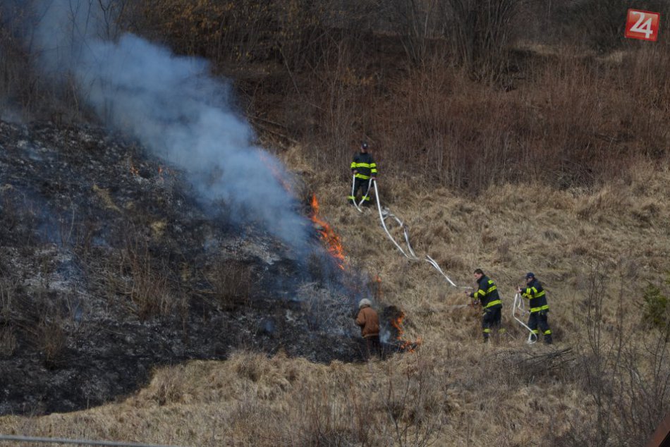 Ilustračný obrázok k článku Pozor na vypaľovanie trávy v Bystrici a okolí. Môže vás vyjsť poriadne draho!