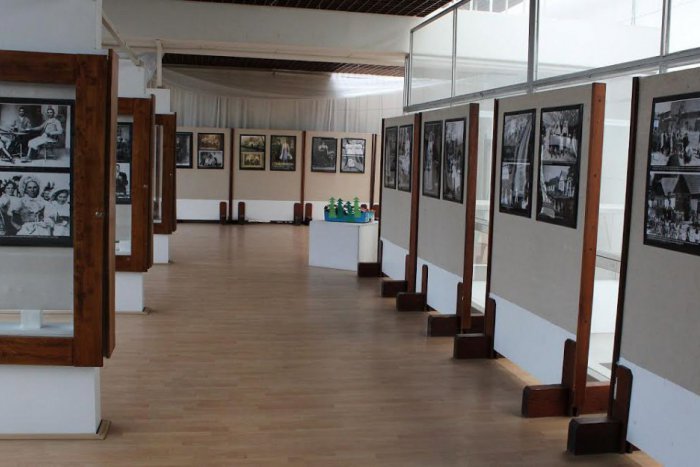 Ilustračný obrázok k článku Dúbravka na starých fotografiách s ochutnávkou klobás