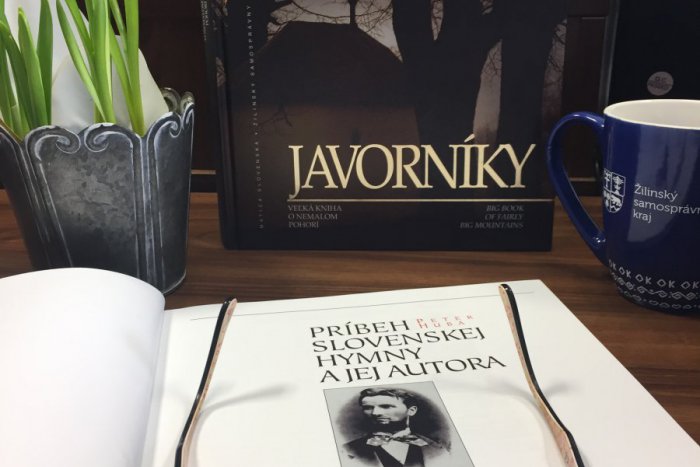 Ilustračný obrázok k článku Žilinský kraj má opäť najkrajšiu knihu o kraji a regióne Slovenska