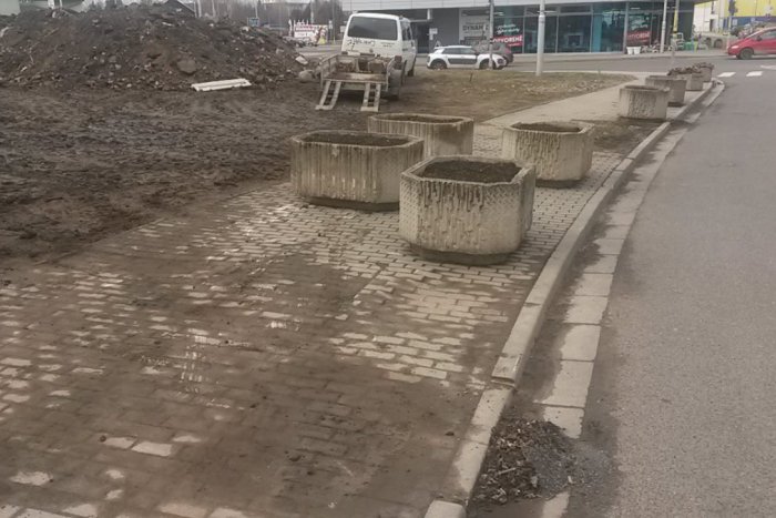 Ilustračný obrázok k článku Súkromník vybudoval v centre parkovacie plochy: Teraz mu hrozí pokuta