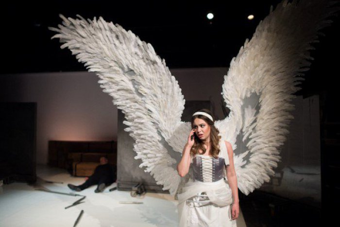 Ilustračný obrázok k článku Keď smrť ponúka poslednú cigaretu a každý má najväčšieho nepriateľa sám v sebe