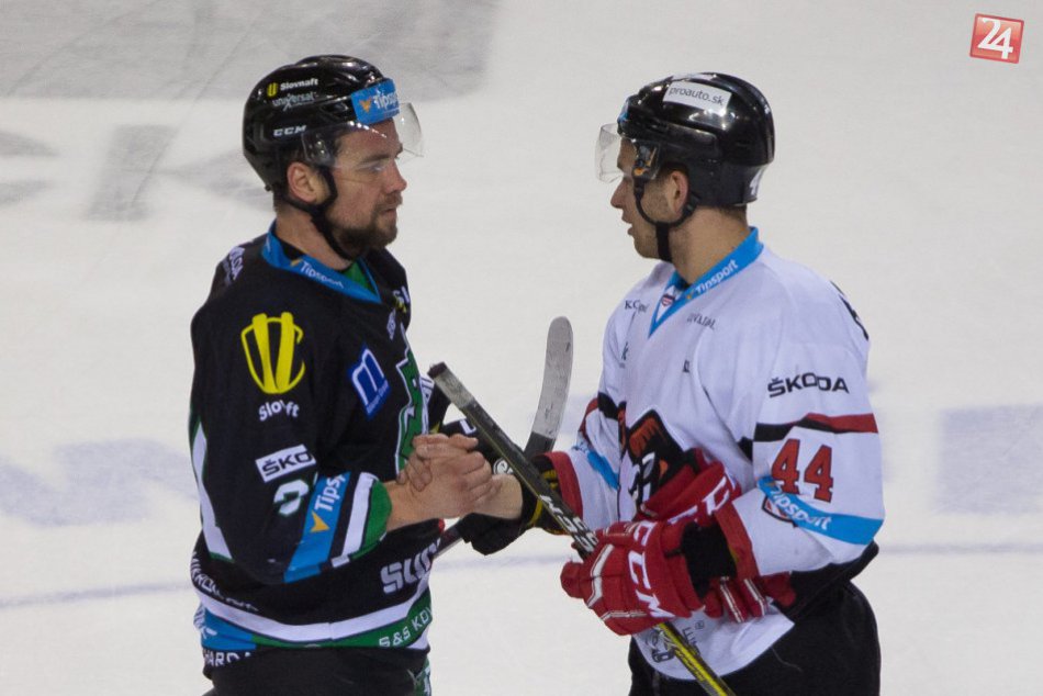 Ilustračný obrázok k článku Súťažná sezóna skončila: Zámčania dali za ňou bodku prehrou v Bystrici, FOTO