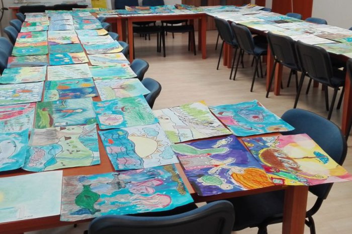 Ilustračný obrázok k článku Pekné výtvarné práce mikulášskych žiakov: Cez súťaž vyjadrili svoj vzťah k vode