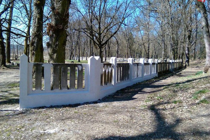 Ilustračný obrázok k článku FOTO: Lučenecká legenda opäť ožíva. Známy Strand pomaly mení tvár