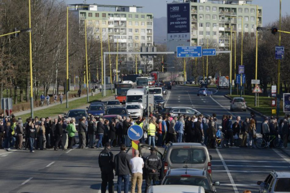 Ilustračný obrázok k článku Zvolen sa zapojí do protestu na cestách. Vodiči zbystrite, chystá sa blokáda