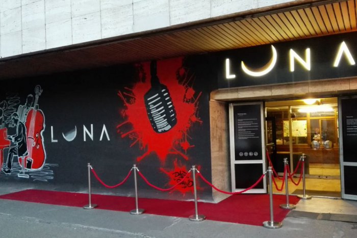 Ilustračný obrázok k článku FOTO: Takto to vyzerá vo vnútri legendárneho Luna Baru