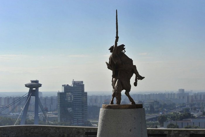 Ilustračný obrázok k článku Bratislavské NAJ: Petržalku začali stavať pred 44 rokmi. Sídlisko získalo mnoho prvenstiev