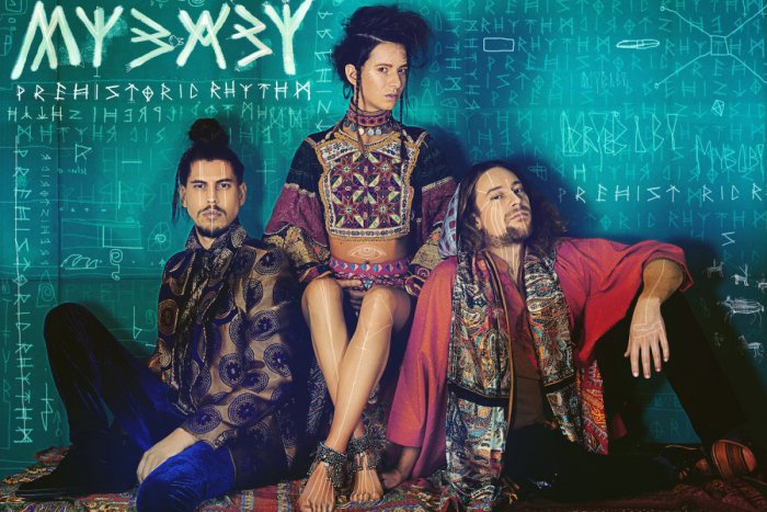 Ilustračný obrázok k článku Bratislavu pohltí explozívna zmes moderného bluesu, funku a prehistorických rytmov