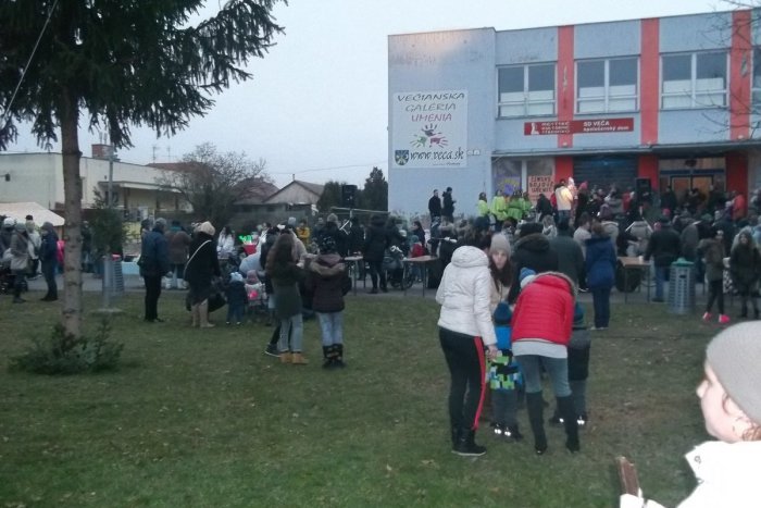 Ilustračný obrázok k článku Dom kultúry vo Veči opeknie: Radnica už zverejnila výzvu na predkladanie ponúk