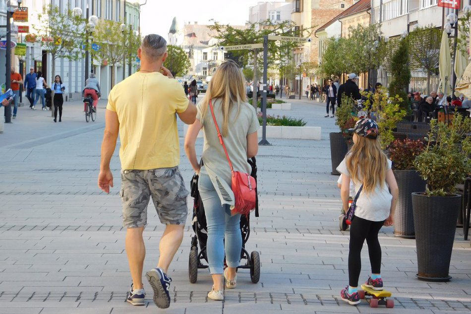 Ilustračný obrázok k článku Mesto dalo nočnému životu v Trnave zelenú: Letné terasy budú otvorené dlhšie