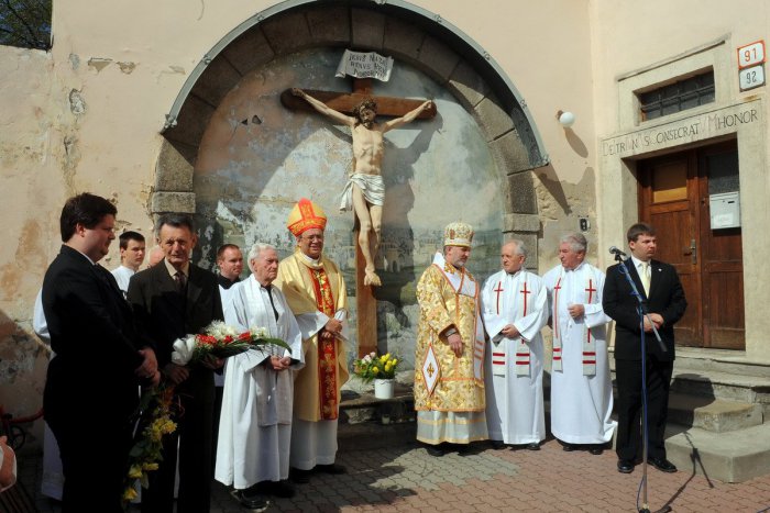 Ilustračný obrázok k článku RANNÁ ŠTVORKA: Slovensko si pripomína udalosti barbarskej noci z roku 1950