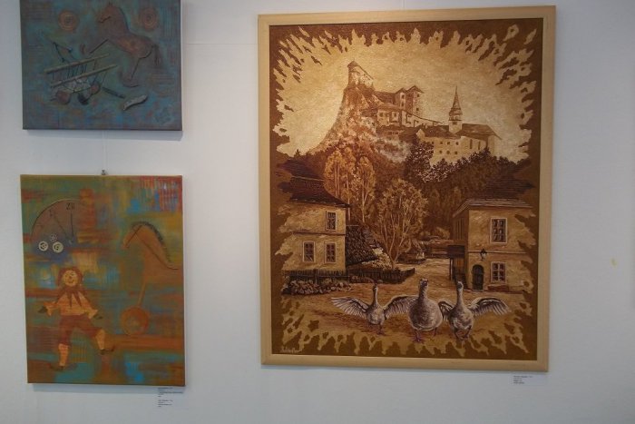 Ilustračný obrázok k článku TOTO musíte vidieť: V Šali budú vystavovať diela maľované horúcim voskom