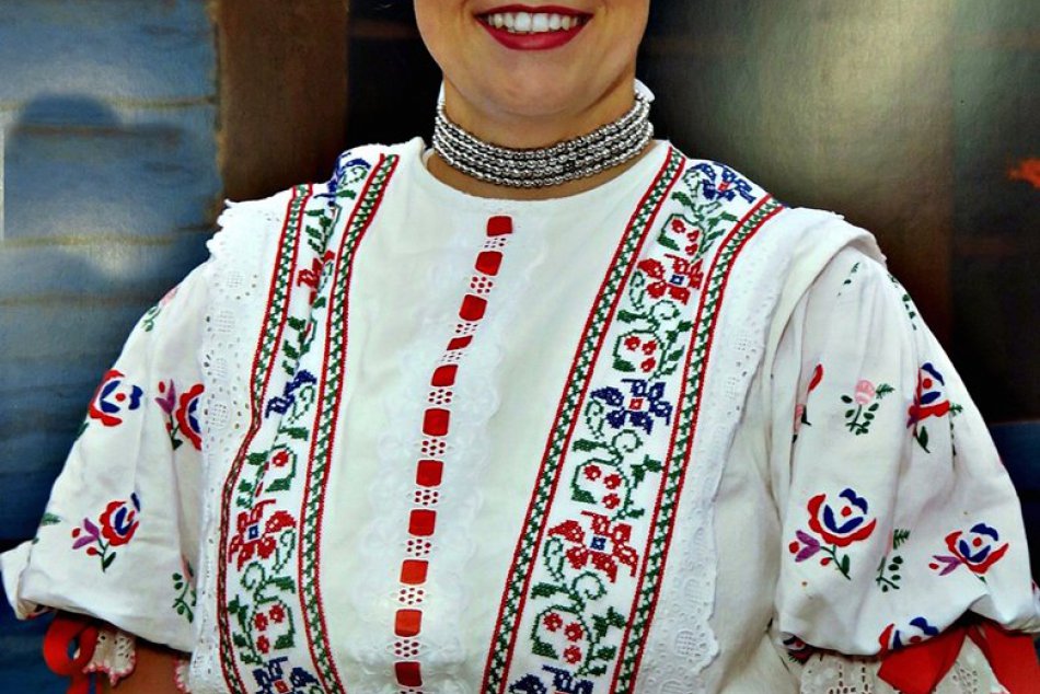 Ilustračný obrázok k článku SVET O SLOVENSKU: Kroje majú veľkú cenu a predsa končia na smetisku