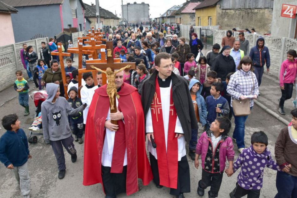 Ilustračný obrázok k článku FOTO: Rómovia z trebišovskej osady sa zúčastnili na krížovej ceste