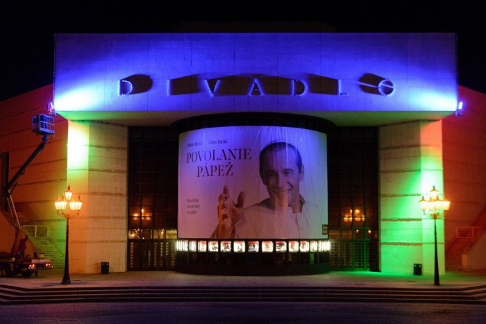 Ilustračný obrázok k článku DAB v Nitre už má nové osvetlenie: V prevádzke by mohlo byť 1. mája