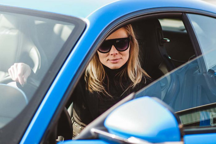 Ilustračný obrázok k článku Jazdené auto rýchlo a bez zbytočného vybavovania: Sympatická Lucka vám v Trnave poradí, ako na to