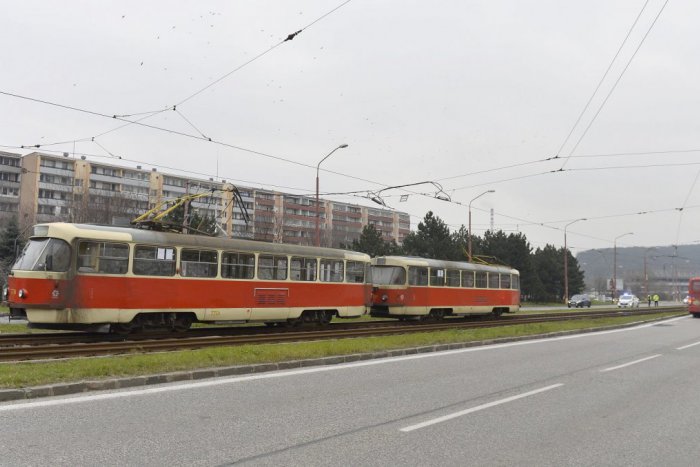 Ilustračný obrázok k článku Menej nehôd v Dúbravke? Hlavné mesto chce zamedziť zrážkam chodcov s električkami