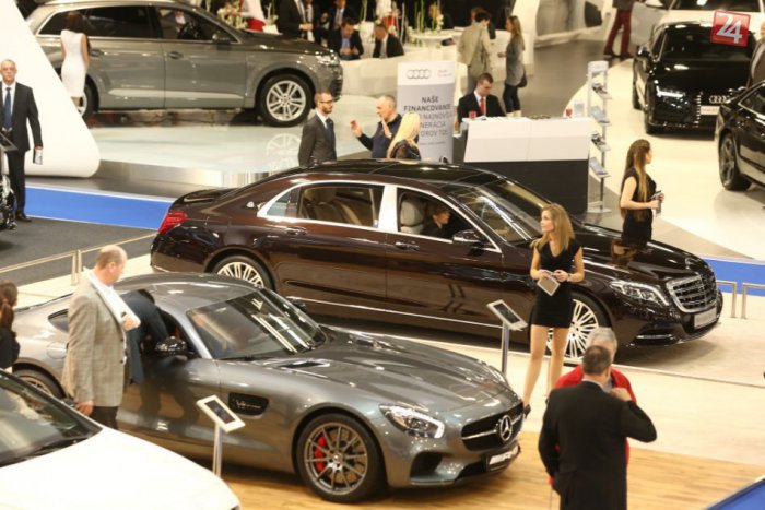 Ilustračný obrázok k článku Do Bratislavy prichádza tradičný Autosalón. Príďte sa pokochať nablýskanými fárami