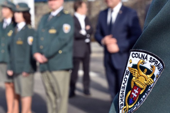 Ilustračný obrázok k článku Dovoz tovaru na Slovensko a clo: Od mája zmeny, dotknú sa aj pobočky v Zámkoch